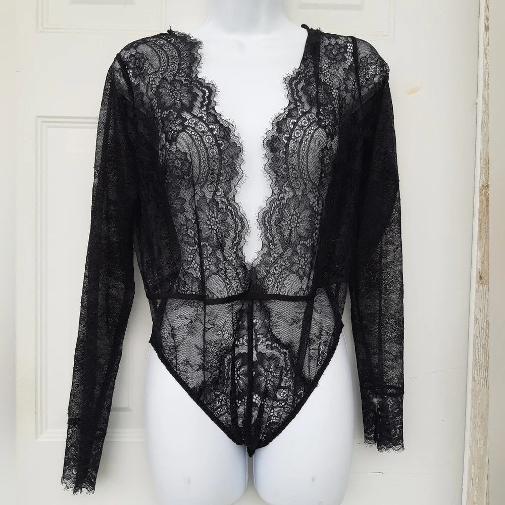 Lace Bodysuit - Picture 3 of 5